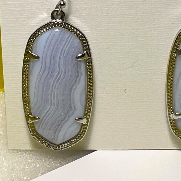 NWT Kendra Scott Elle Earrings Blue Lace Agate & Silver Rare & So Beautiful! - Picture 9 of 9
